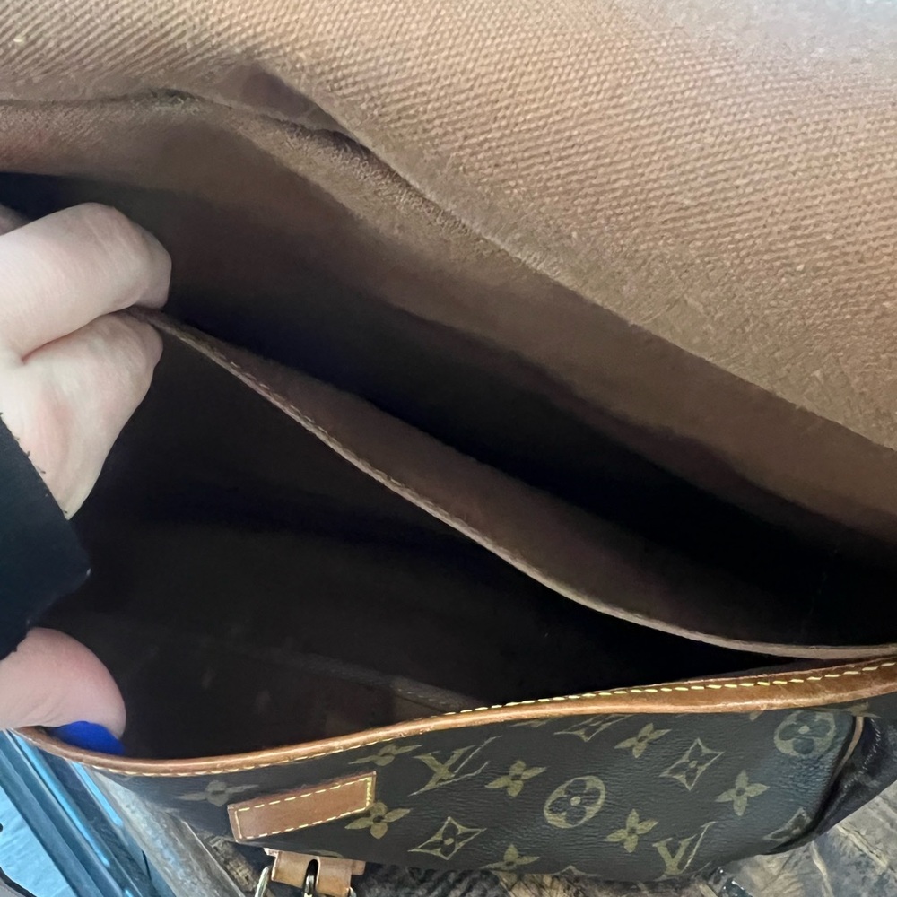 Louis Vuitton Brown Monogram Crossbody Bag - Picture 13 of 16